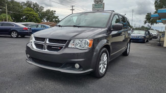 Used 2019 Dodge Grand Caravan SXT image 1