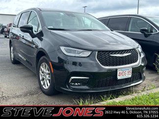 Used 2023 Chrysler Pacifica Touring-L image 1