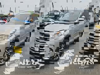 Used 2019 Toyota Highlander XLE image 1
