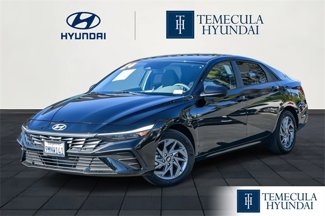 Certified 2024 Hyundai Elantra SEL image 1