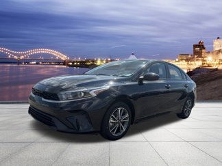 Used 2023 Kia Forte LXS image 1