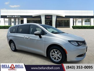 Used 2023 Chrysler Voyager LX image 1