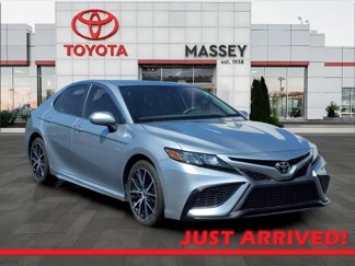 Used 2021 Toyota Camry SE image 1