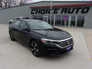 Used 2020 Volkswagen Passat 2.0T R-Line image 1