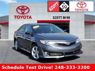 Used 2014 Toyota Camry SE image 1