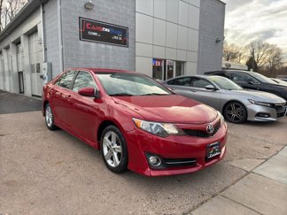Used 2012 Toyota Camry SE image 1