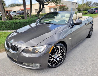 Used 2010 BMW 335i Convertible w/ Premium Pkg image 1