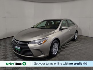 Used 2017 Toyota Camry LE image 1