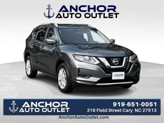 Used 2017 Nissan Rogue SV image 1