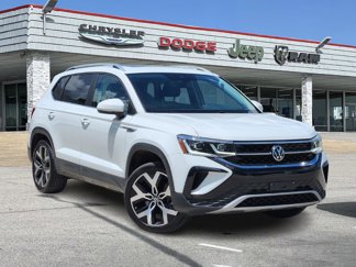 Used 2022 Volkswagen Taos SEL image 1