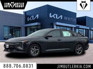 New 2025 Kia K4 LXS image 1