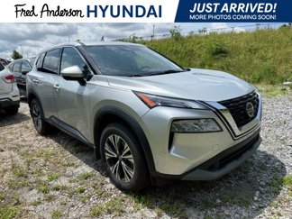 Used 2021 Nissan Rogue SV image 1
