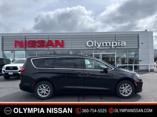 Used 2022 Chrysler Pacifica Touring-L image 1