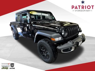 Used 2024 Jeep Gladiator Sport image 1