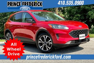Used 2022 Ford Escape SE w/ SE Sport Appearance Package image 1