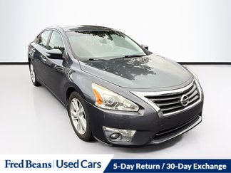 Used 2013 Nissan Altima 2.5 SL w/ Technology Pkg image 1