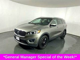 Used 2017 Kia Sorento LX w/ LX Convenience Package image 1
