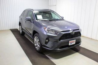 Used 2020 Toyota RAV4 XLE Premium image 1