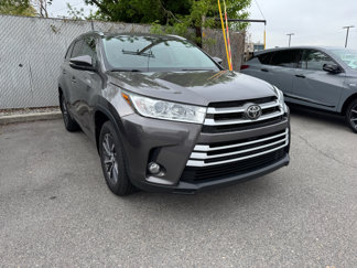 Used 2017 Toyota Highlander XLE image 1
