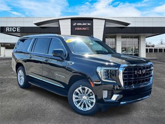 Used 2021 GMC Yukon XL SLT image 1