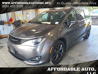 Used 2018 Chrysler Pacifica Touring Plus w/ S Appearance Package image 1