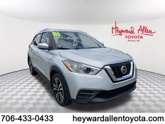 Used 2018 Nissan Kicks SV image 1