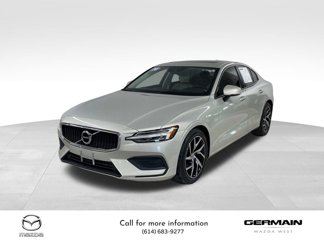 Used 2020 Volvo S60 T5 Momentum image 1