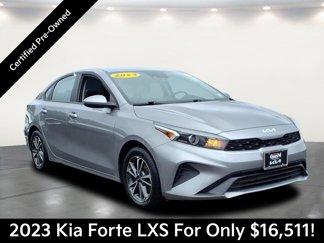 Used 2023 Kia Forte LXS image 1