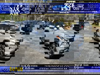 Used 2023 Nissan Rogue SV image 1