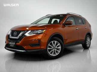 Used 2018 Nissan Rogue SV image 1