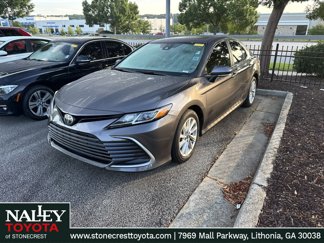 Used 2022 Toyota Camry LE image 1