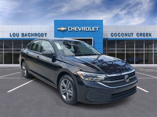 Used 2024 Volkswagen Jetta SE image 1