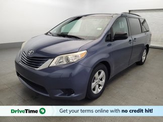 Used 2015 Toyota Sienna LE image 1