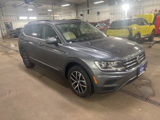 Used 2021 Volkswagen Tiguan SE w/ Panoramic Sunroof Package image 1