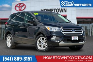 Used 2019 Ford Escape SE image 1