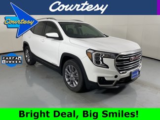 Used 2023 GMC Terrain SLT image 1