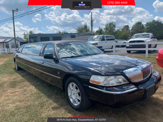 Used 2007 Lincoln Town Car Executive image 1