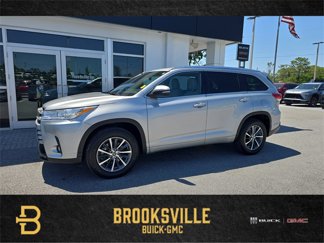 Used 2018 Toyota Highlander XLE image 1