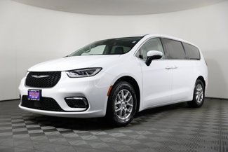 Used 2023 Chrysler Pacifica Touring-L image 1