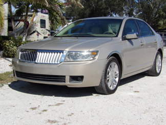 Used 2006 Lincoln Zephyr image 1
