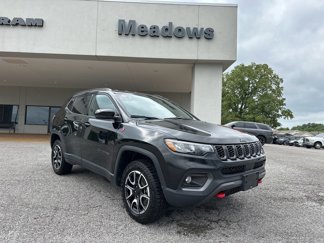 Used 2024 Jeep Compass Trailhawk image 1