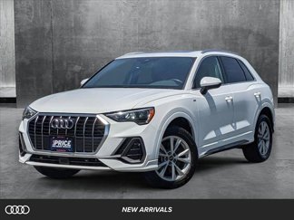 Certified 2022 Audi Q3 2.0T Premium w/ Convenience Package image 1
