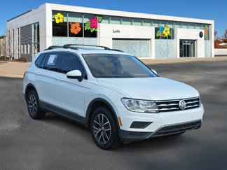 Used 2020 Volkswagen Tiguan SE w/ Panoramic Sunroof Package image 1