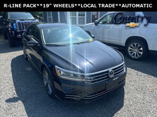 Used 2018 Volkswagen Passat 2.0T R-Line w/ R-Line Lighting Package image 1