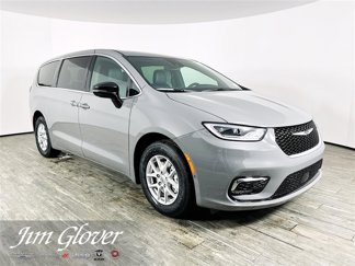 New 2025 Chrysler Pacifica Select image 1