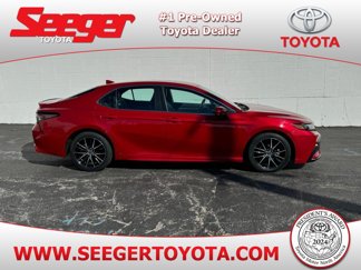 Used 2021 Toyota Camry SE image 1