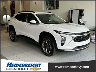 Used 2024 Chevrolet Trax LT w/ Driver Confidence Package image 1