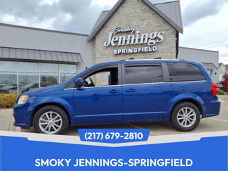 Used 2020 Dodge Grand Caravan SXT image 1