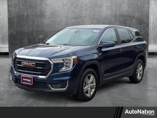 Used 2022 GMC Terrain SLE image 1
