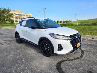 Used 2021 Nissan Kicks SR w/ SR Premium Package image 1